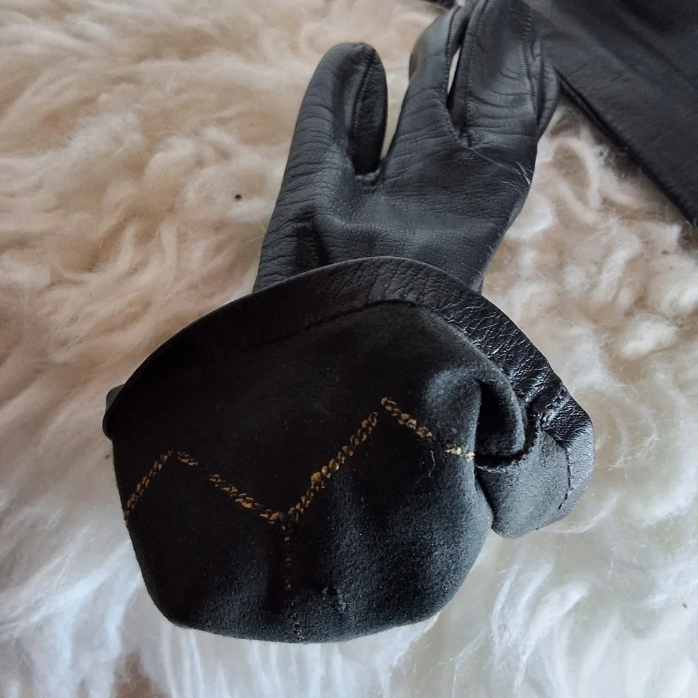 Vintage Art Deco Design Black Leather Mid arm  Gloves M